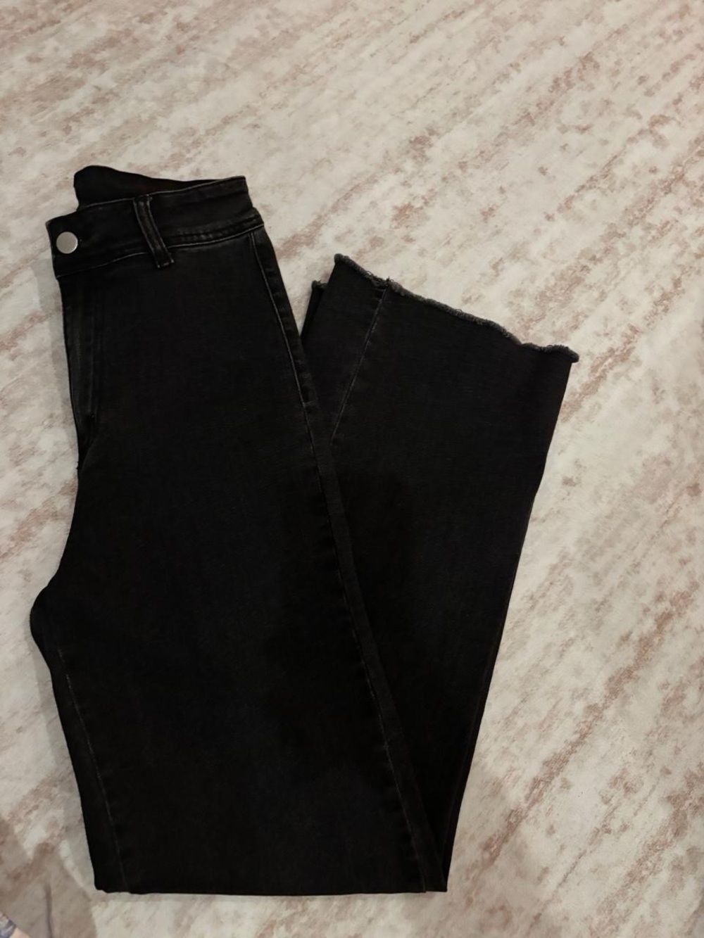 High-Rise Black Women's Jeans with Raw Hem